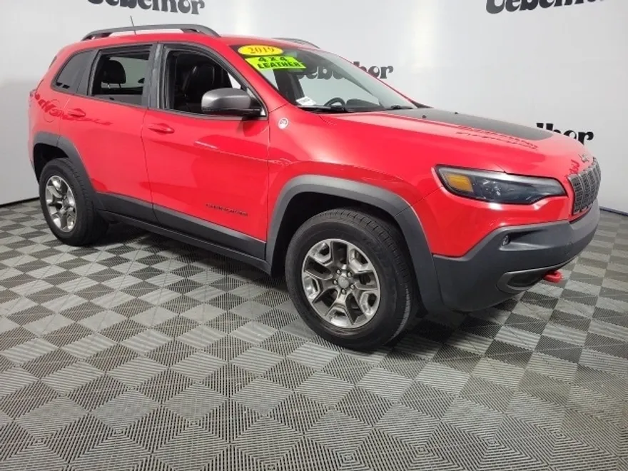 2019 Jeep Cherokee Trailhawk photo 1