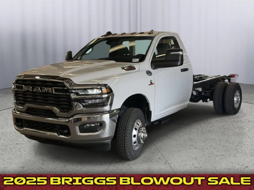 2025 Ram 3500 Tradesman photo 1
