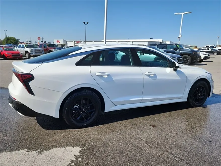 2025 Kia K5 LXS photo 1