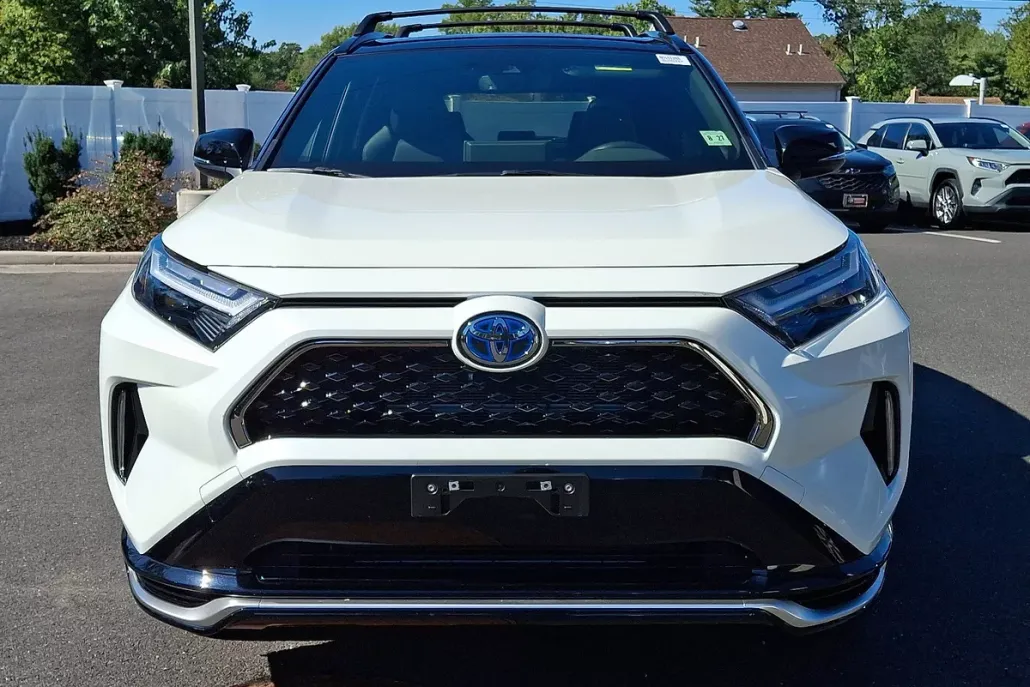 2022 Toyota RAV4 Prime XSE photo 1