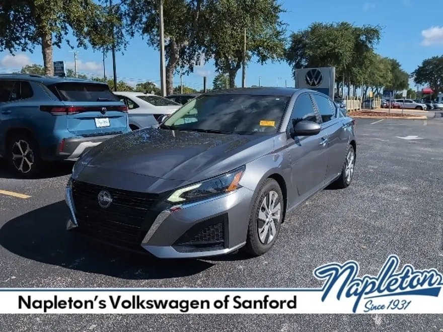 2023 Nissan Altima 2.5 S photo 1