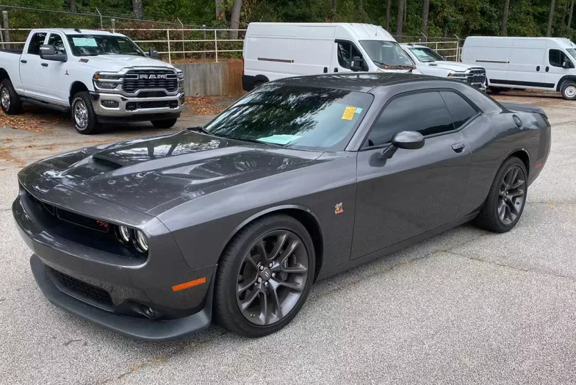 2023 Dodge Challenger R/T Scat Pack photo 1