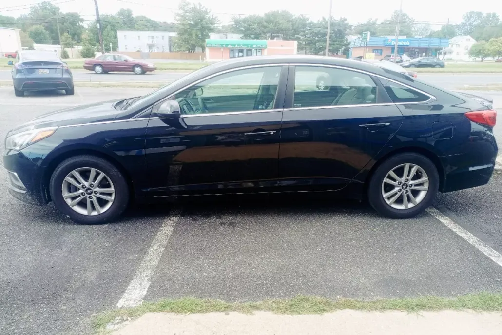 2016 Hyundai Sonata SE photo 1