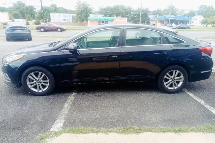 2016 Hyundai Sonata SE photo 1