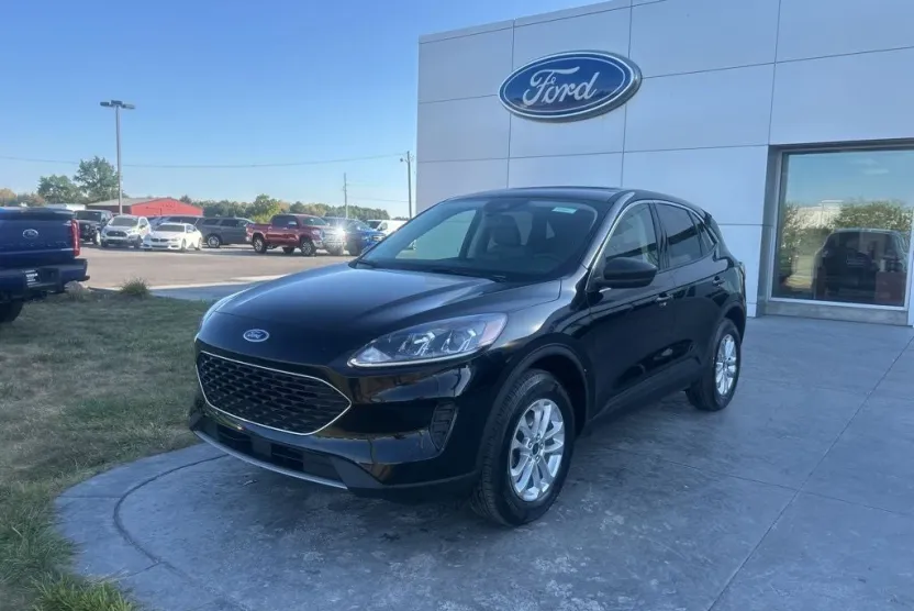2022 Ford Escape SE photo 1