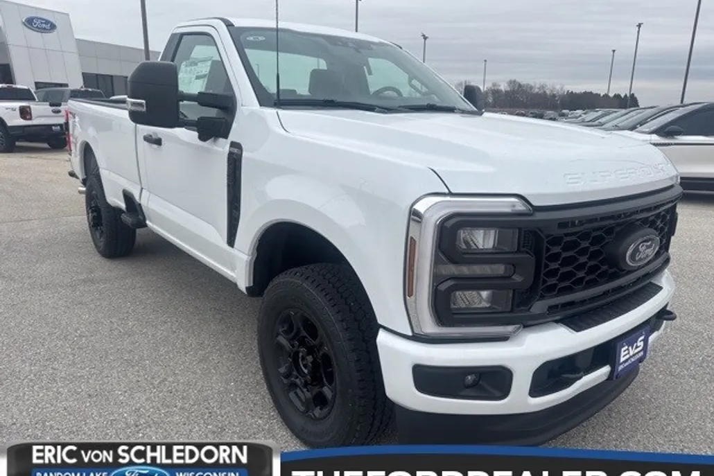 2025 Ford F-350 photo 1