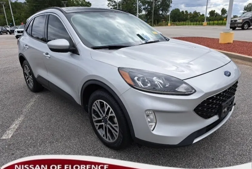 2020 Ford Escape SEL photo 1