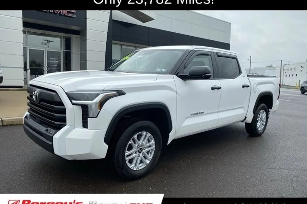 2023 Toyota Tundra SR5 photo 1