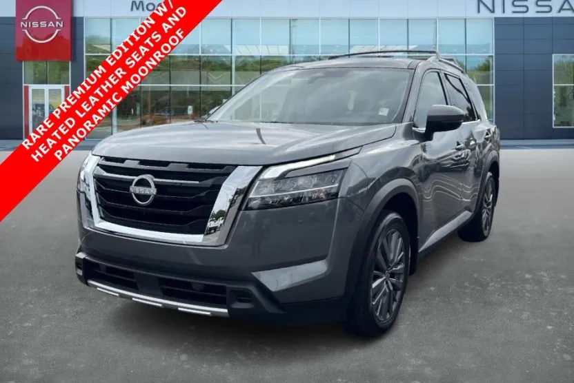 2024 Nissan Pathfinder SL photo 1