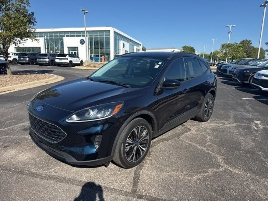 2021 Ford Escape SE Hybrid photo 1