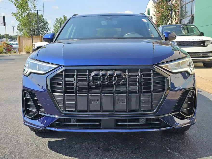 2025 Audi Q3 S line Premium photo 1