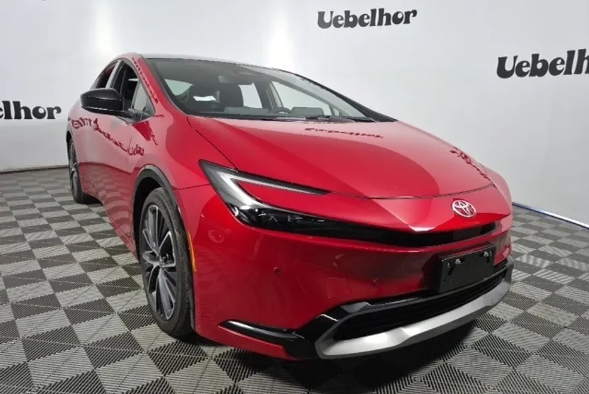 2025 Toyota Prius XLE photo 1