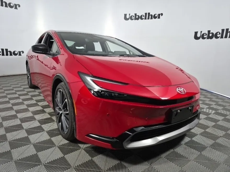 2025 Toyota Prius XLE photo 1