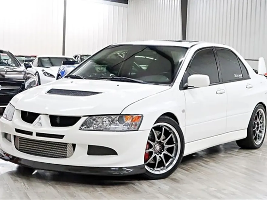 2003 Mitsubishi Lancer Evolution photo 1