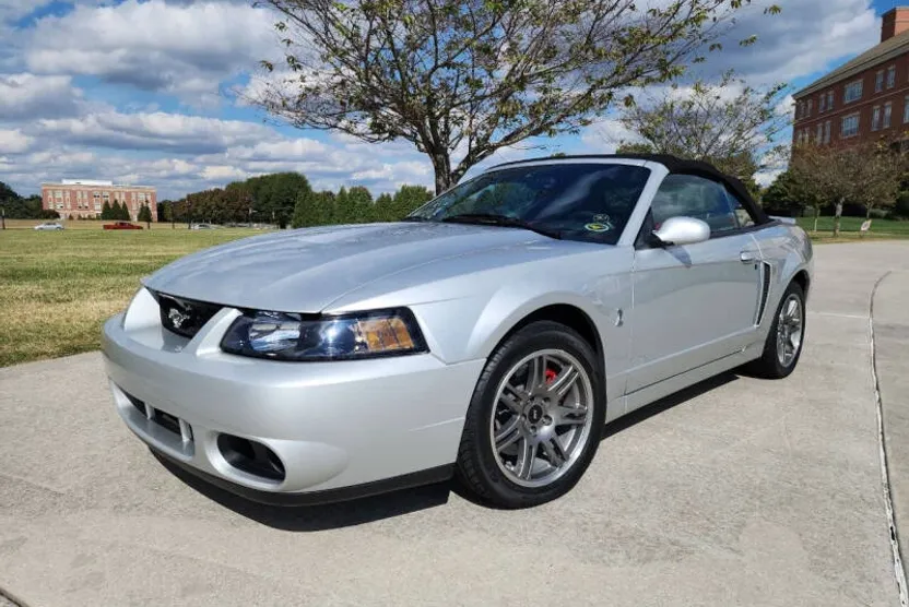 2003 Ford Mustang Cobra photo 1