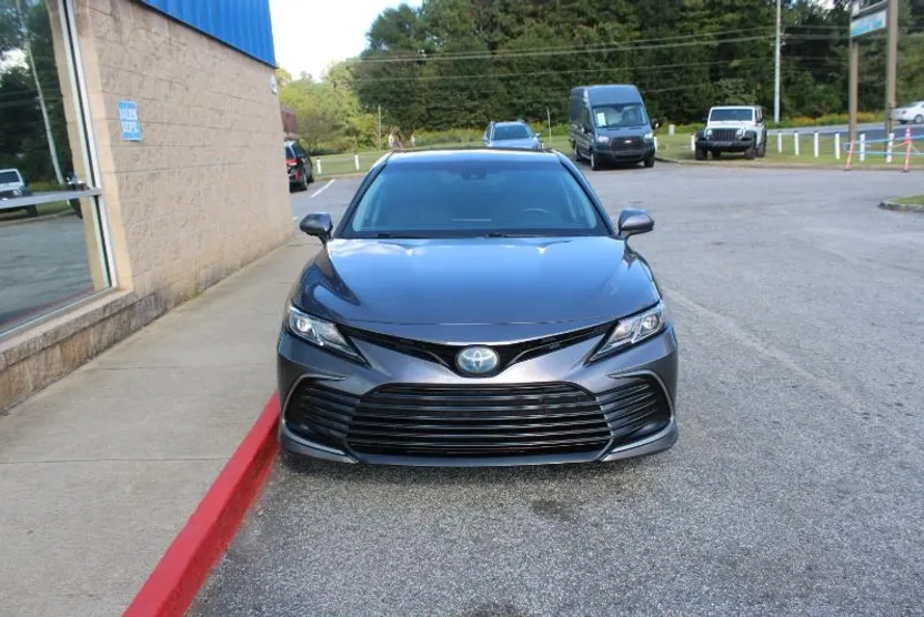 2021 Toyota Camry Hybrid LE photo 1