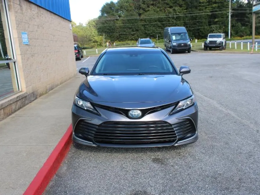 2021 Toyota Camry Hybrid LE photo 1