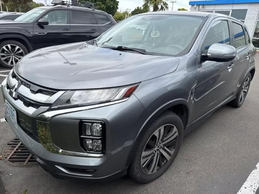 2020 Mitsubishi Outlander Sport ES photo 1