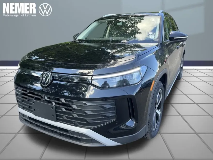 2025 Volkswagen Tiguan SE photo 1