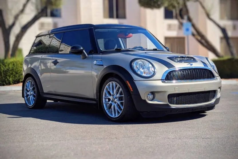 2010 Mini Clubman Base S photo 1