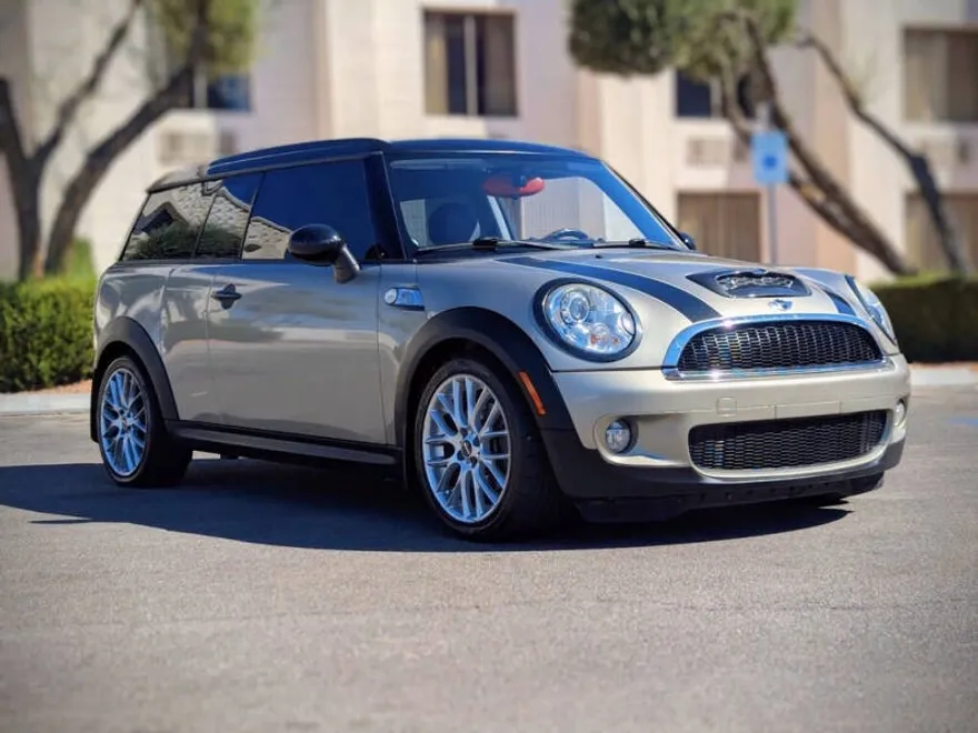 2010 Mini Clubman Base S photo 1