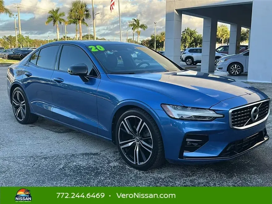 2020 Volvo S60 R-Design photo 1