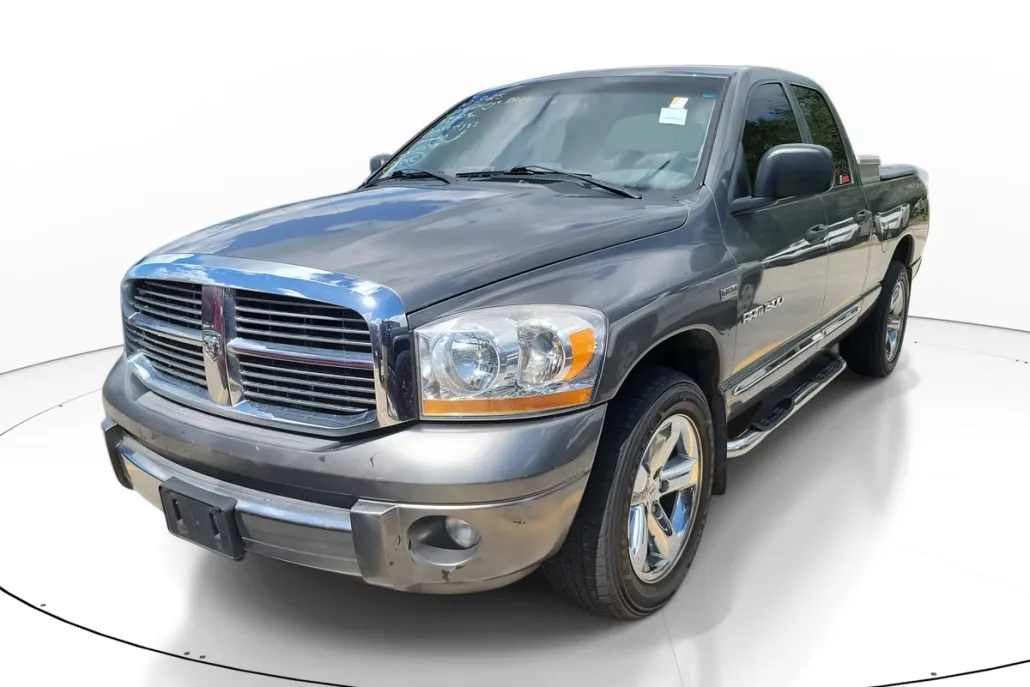 2006 Dodge Ram Laramie photo 1