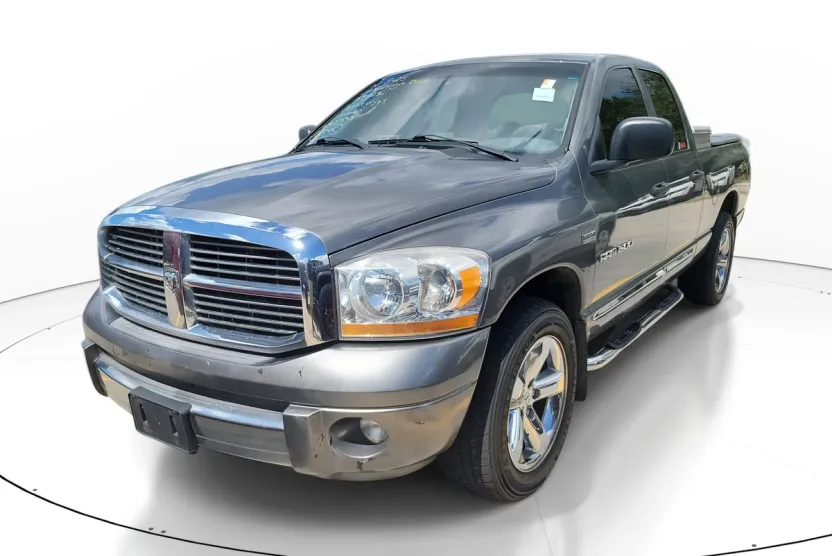 2006 Dodge Ram Laramie photo 1