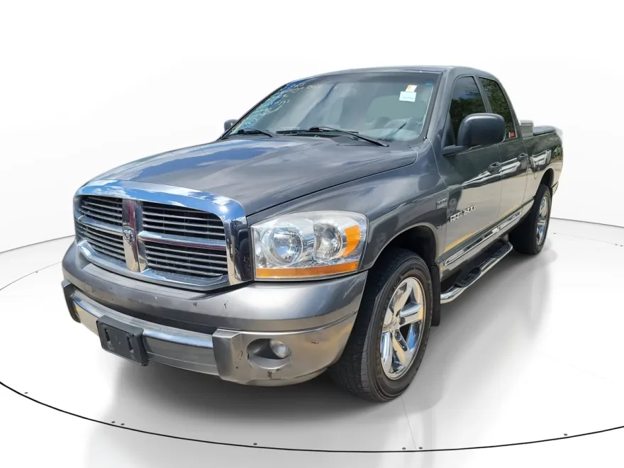2006 Dodge Ram Laramie photo 1