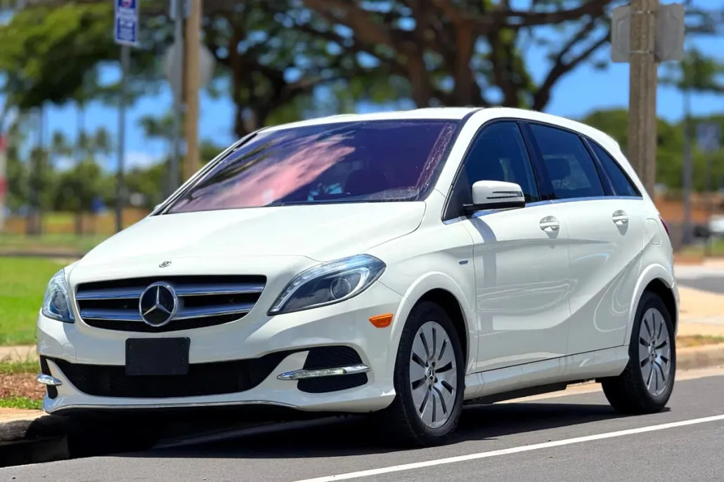 2017 Mercedes Benz B photo 1