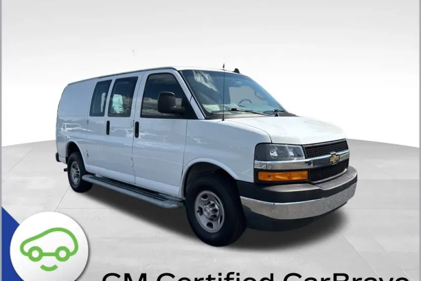 2023 Chevrolet Express Cargo 2500 photo 1