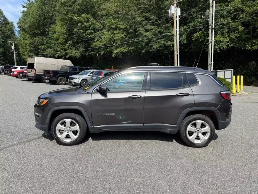 2020 Jeep Compass Latitude photo 1