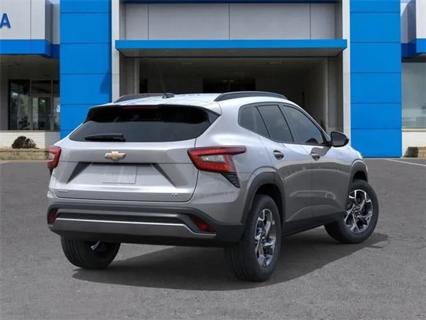 2026 Chevrolet Trax LT photo 1