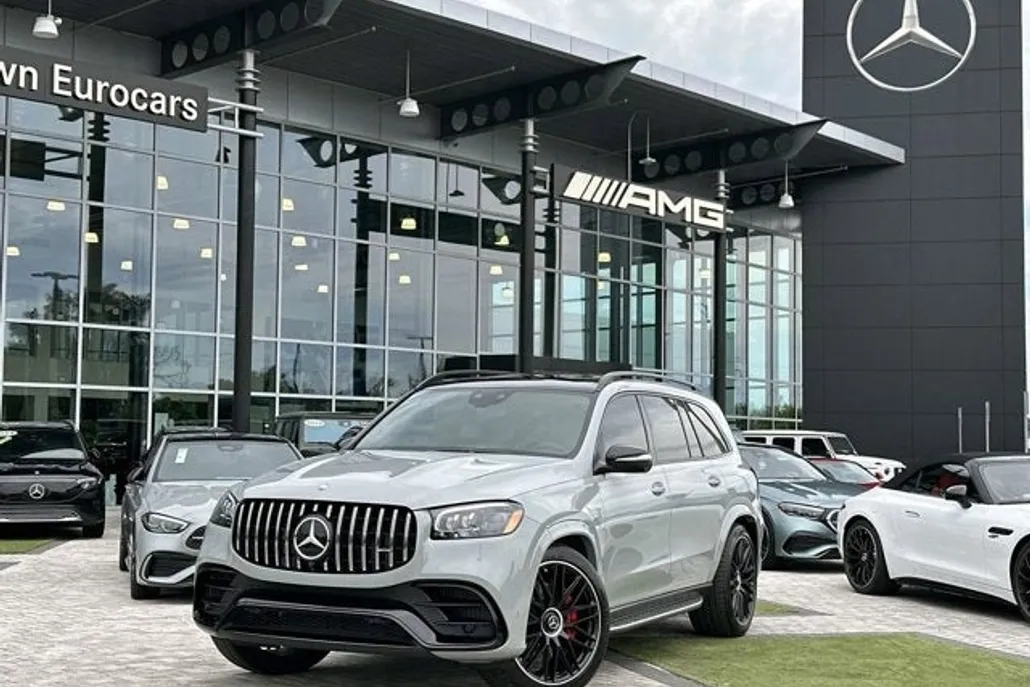 2025 Mercedes Benz GLS 63 AMG photo 1