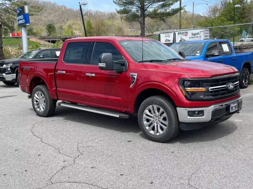 2025 Ford F-150 XLT photo 1