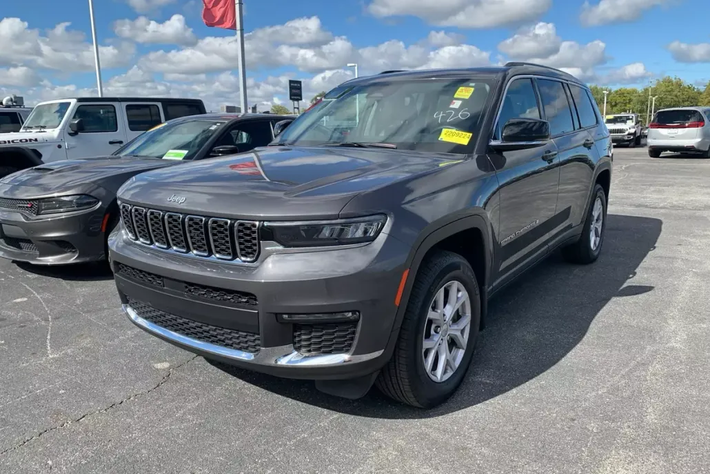 2022 Jeep Grand Cherokee Limited photo 1