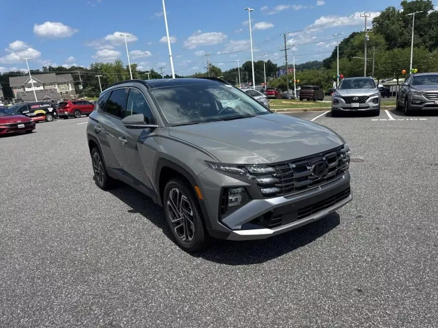 2025 Hyundai Tucson Limited photo 1
