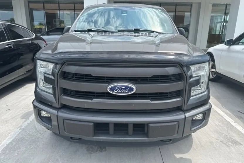2015 Ford F-150 XLT photo 1