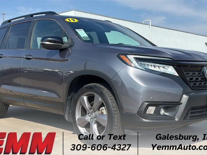 2019 Honda Passport Touring photo 1