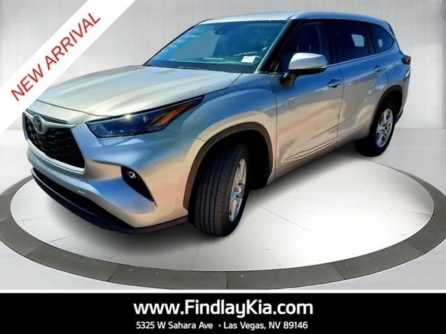 2023 Toyota Highlander L photo 1