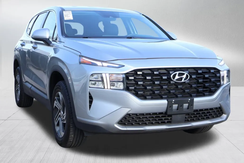 2022 Hyundai Santa Fe SE photo 1