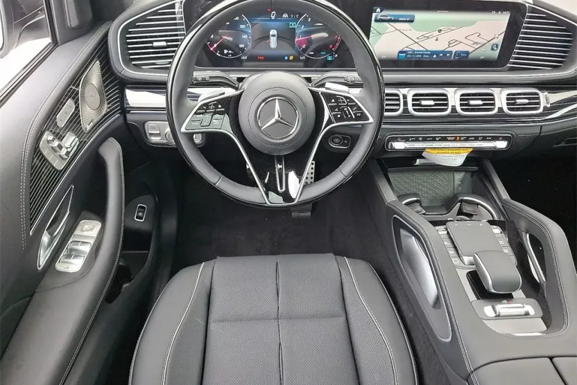 2026 Mercedes Benz GLS 580 4MATIC photo 1