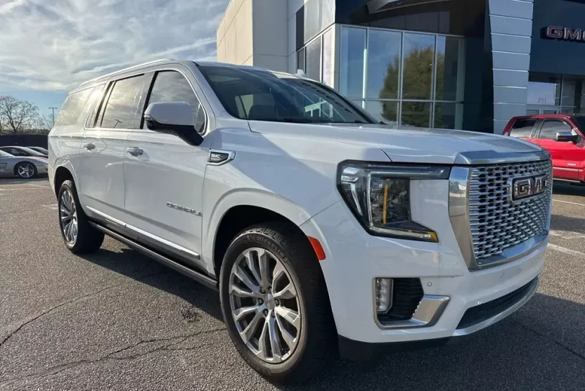 2022 Gmc Yukon XL Denali photo 1