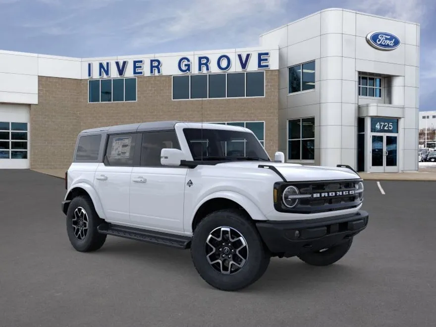 2025 Ford Bronco Outer Banks photo 1
