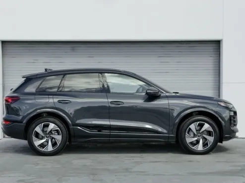 2025 Audi Q6 E-tron Premium Plus photo 4