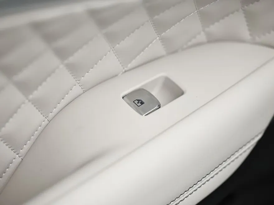 2025 Genesis G70 Sport Prestige photo 1