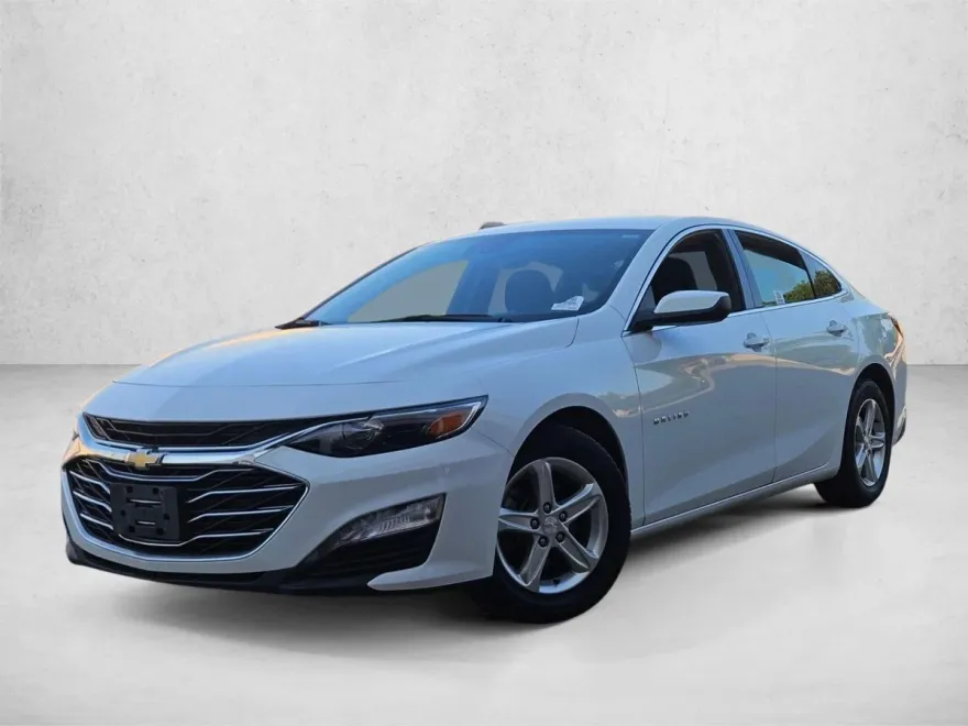 2023 Chevrolet Malibu 1LT photo 1