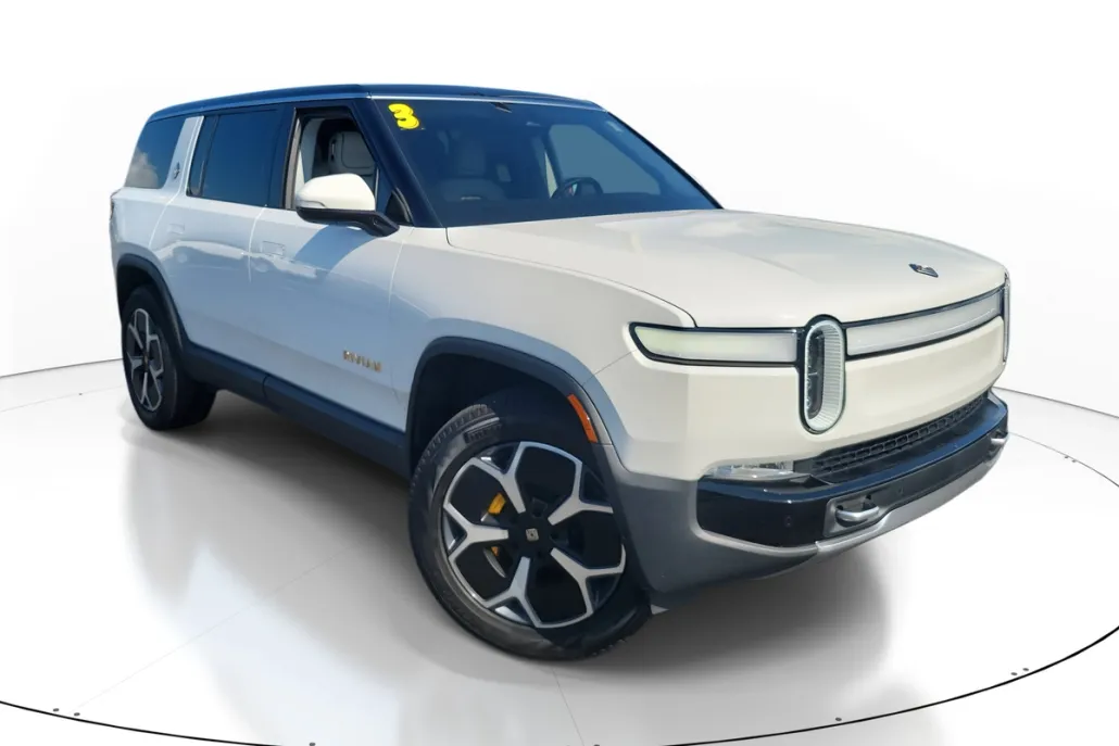 2023 Rivian R1S Adventure photo 1