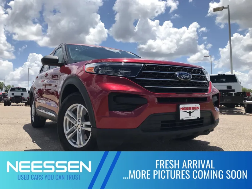2022 Ford Explorer XLT photo 1