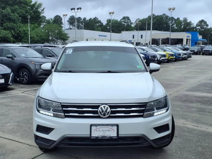 2019 Volkswagen Tiguan SE photo 1